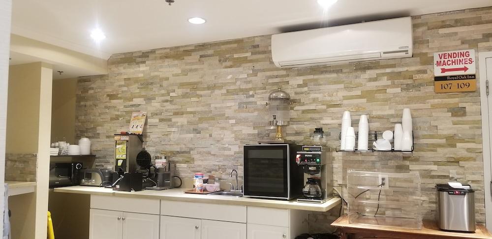 Royal Oak Inn Торонто Екстер'єр фото